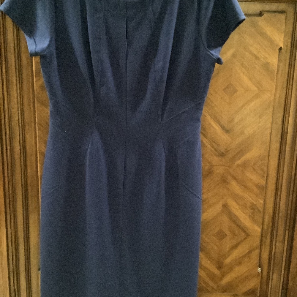 BCBG DARK BLUE DRESS W/ lovely seamed details